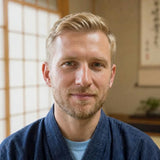 Adam Bukowski, opiekun kotów mieszkający w Japonii od ponad 10 lat