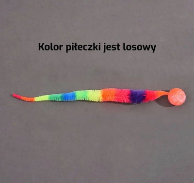 Interaktywna zabawka dla kota z tęczowym pluszowym ogonem i piłką w losowym kolorze